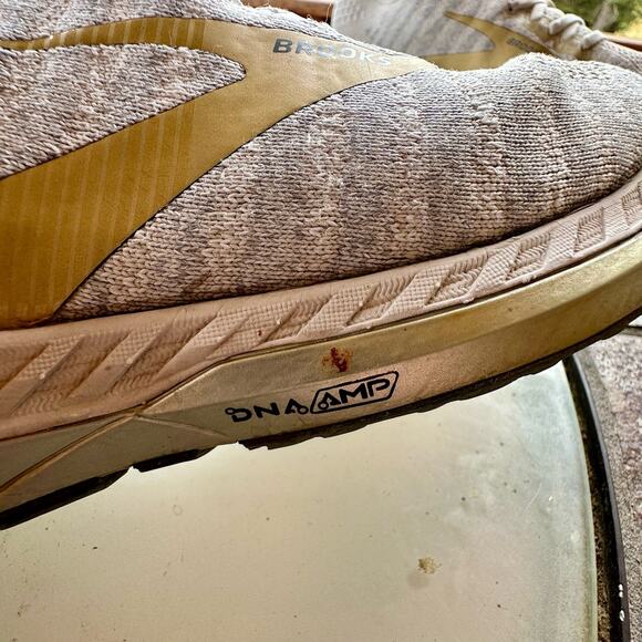 Brooks Bedlam 2 Running Sneaker Womens 9 Knit Mesh Gold Logo Gym Sporty Low Top - Picture 9 of 13